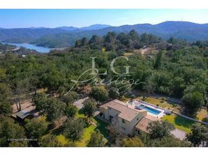 Élégante villa avec appartement indépendant proche du lac de Saint-Cassien