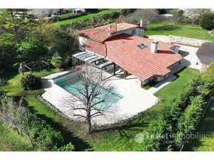 Villa 6 Pieces 288 M2 Rénovée Avec Piscine  Jardin  Garage Et Pergola Bioclimatique