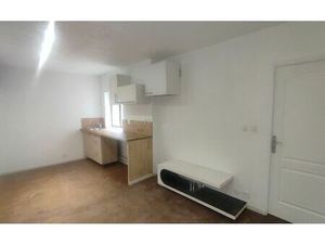 Location appartement  25 m² T-2 à Égreville  490 €
