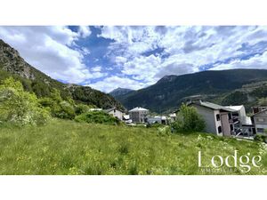 Vente terrain 1072m2 Briançon 05100 - 336000 € - Surface Privée