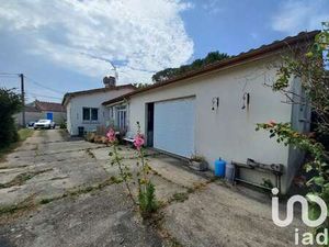 Vente Maison au Château-d'Oléron (17480) : à vendre / 117m² Le Château-d'Oléron