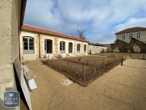 Location appartement 2 pièces 60 m² à Fontenay-le-Comte (85200)