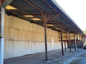 Entrepot - local industriel - hangar - auvent - bâtiment- garage - Avant toit