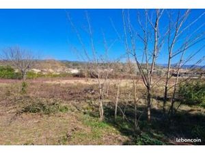 Terrain 1500 m² Régusse