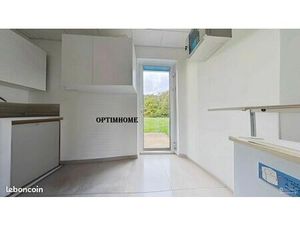 Local d'activité 104 m²