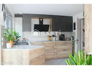 Maison 7 pièces 207 m²