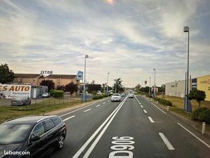 Murs commerciaux sur zone commerciale carrefour