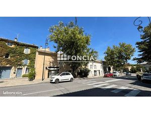 Immeuble 220 m² Pernes Les Fontaines