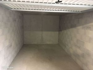 Garage fermé (box) centre ville 18 m²