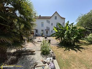 Maison 6 pièces 195 m²