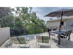 Studio meublé avec terrasse vue mer BAIL ETUDIANT