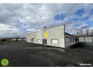 Local commercial 698 m²