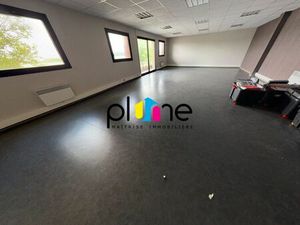 Bureaux 74 m² Courrières