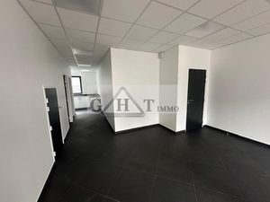 BOUTIQUE 140M² A LOUER ST-PIERRE-DU-PERRAY