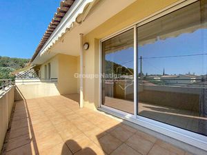 Appartement Saint Chamas 3 pièces 63m² habitables avec terrasse et garage en sous-sol