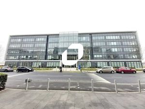 A LOUER  Immeuble de Standing dans un parc tertiaire