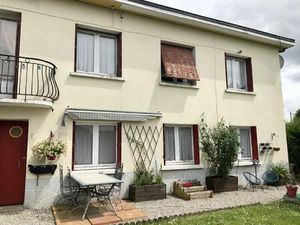 Maison Fantastique dans un Magnifique Village