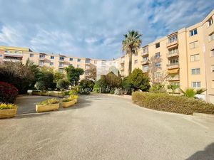 Vente appartement 4 pièces 81.44 m² à Hyeres (83400)  209 000 €