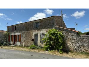 Vente maison 8 pièces 219 m² Lairoux (85400)