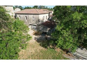 Maison Berrias-et-Casteljau m² T-1 à vendre  209 000 €