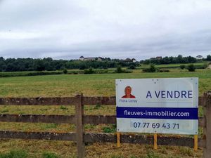 Vente terrain 10805 m² à Navarrenx (64190)  84 000 €