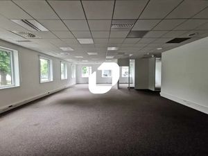 A LOUER  IMMEUBLE VINCI BUREAUX EN RDC !