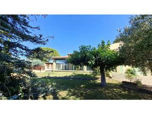 Vente maison 5 pièces 170 m² à Entraigues-sur-la-Sorgue (84320)  NaN €