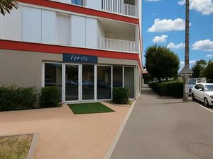 LOCAL COMMERCIAL A VENDRE OU A LOUER