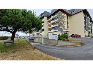 Location Garage box et parking à Courseulles-sur-Mer (14470) : à louer / 14m² Courseulles-