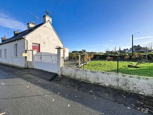 Maison de charme au coeur de Runan ? Vie de plain-pied et potentiel d'agrandissement