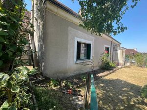 Vente maison 2 pièces 57 m² à Saint-Jean-Saint-Germain (37600)  72 345 €