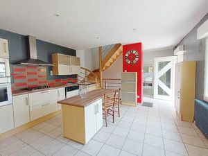 Vente maison 5 pièces 137 m² à Cuincy (59553)  209 900 €