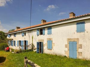 Charmante maison en pierres avec grand terrain