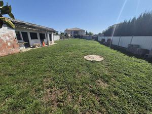 Terrain constructible de 750 m² - Emprise au sol 30%