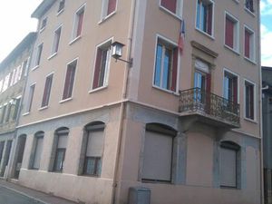 OUEST LYONNAIS - SAIN BEL centre ville