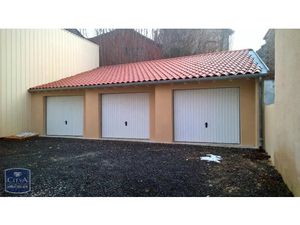 Parking à louer 18 m² - Craponne-sur-Arzon (43) - 55€