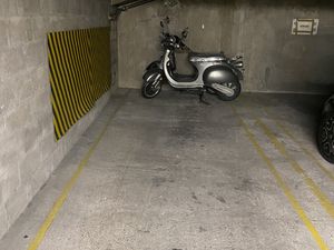 Vente parking Paris : Entre la Place Victor Hugo et l'Avenue Foch