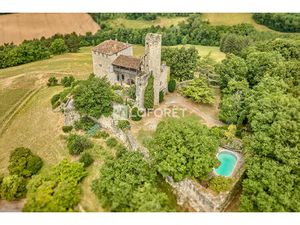 Château Féodal de Madaillan du XIII éme Siècle