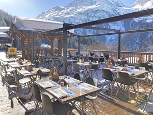 Vente locaux professionnels 200 m² à Sainte-Foy-Tarentaise (73640)  385 000 €