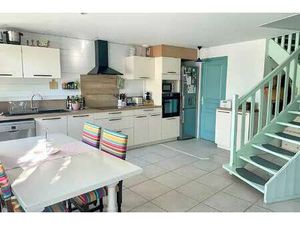 Vente Maison au Château-d'Oléron (17480) : à vendre / 64m² Le Château-d'Oléron