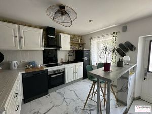 MAISON DE VILLAGE AVEC JARDIN