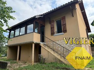 Vente maison 4 pièces 92 m² à Figeac (46100)  120 500 €