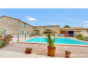 Proche Carcassonne  MINERVOIS  grande maison de charme parfaite pour projet touristique...