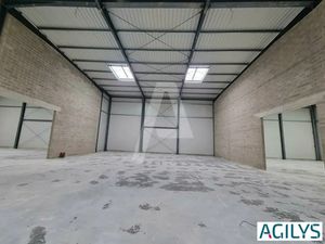 À louer : Dans un bâtiment neuf  6 lots d'activités et ses bureaux d'accompagnement  livra