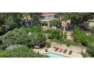 Maison avec piscine et terrasse Robion (84)