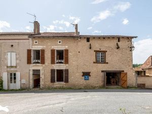 Vente maison 7 pièces 211 m² à Chalagnac (24380)  164 300 €