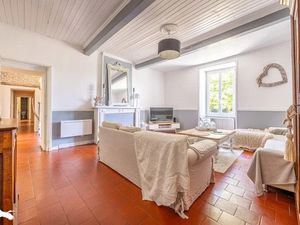 Vente maison 6 pièces 166 m² à Genouille (17430)  289 000 €