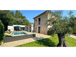 Maison avec piscine Montboucher-sur-Jabron (26)