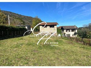 Vente terrain 700m2 Allevard 38580 - 119000 € - Surface Privée