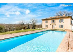 Maison 7 pièces 214 m²